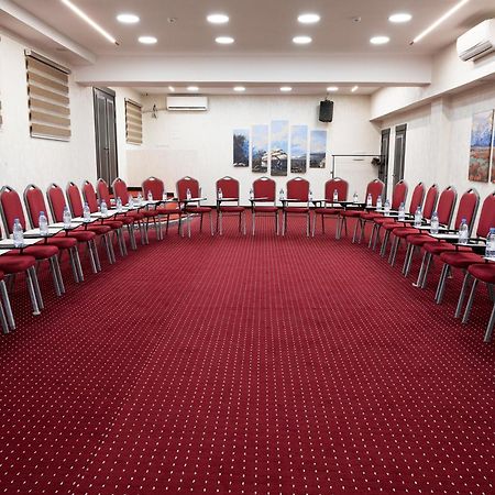Megapolis Hotel Çimkent Dış mekan fotoğraf