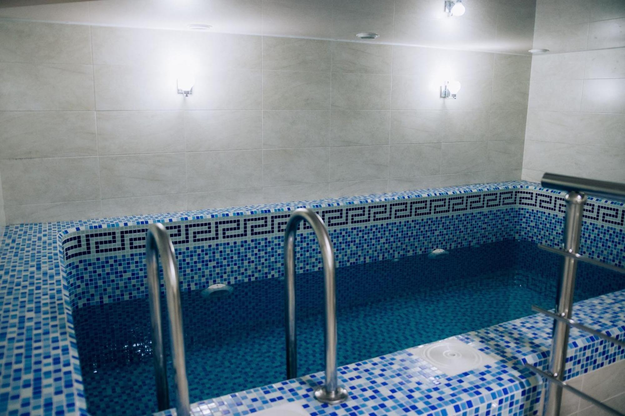 Megapolis Hotel Çimkent Dış mekan fotoğraf