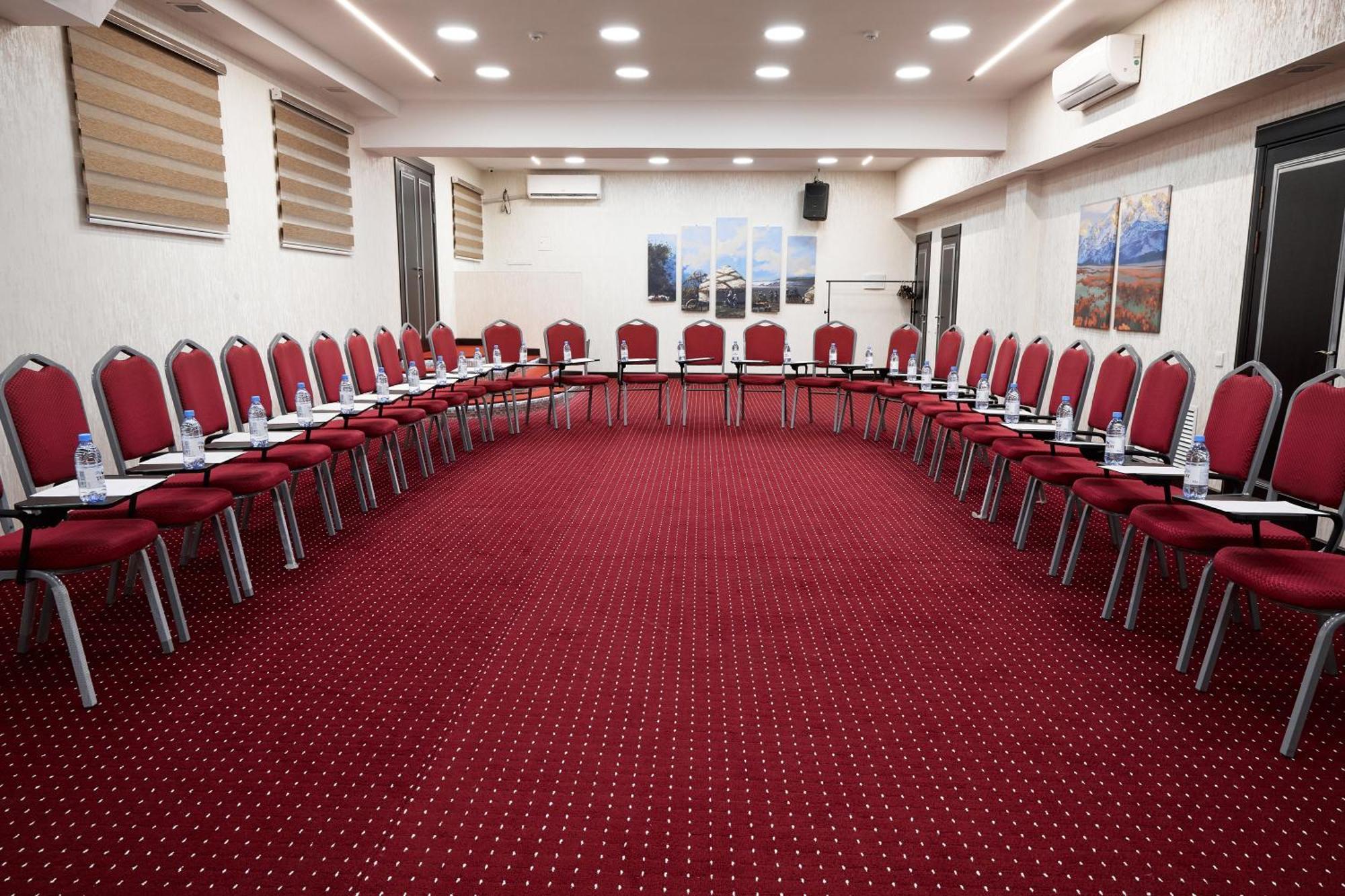 Megapolis Hotel Çimkent Dış mekan fotoğraf