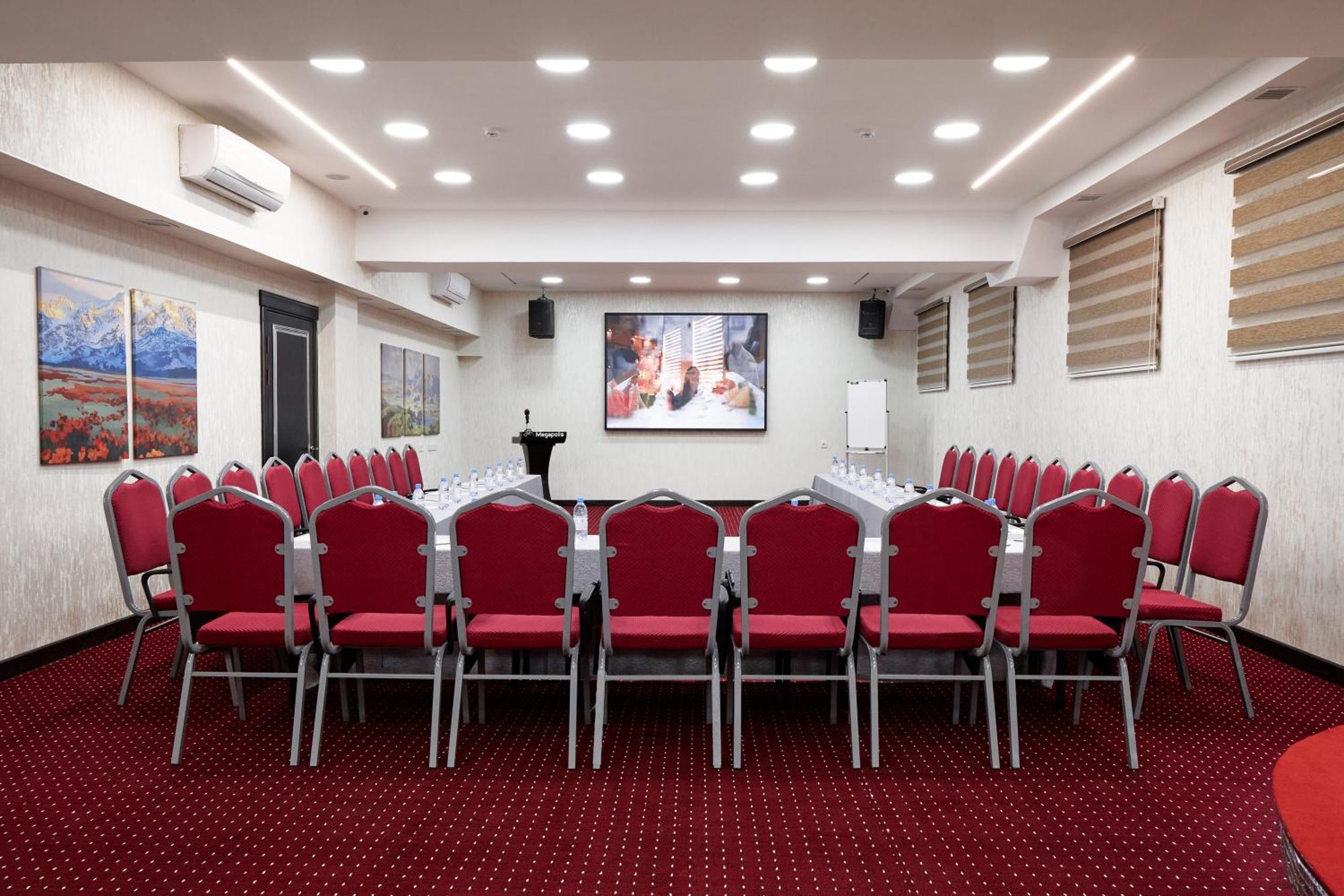 Megapolis Hotel Çimkent Dış mekan fotoğraf