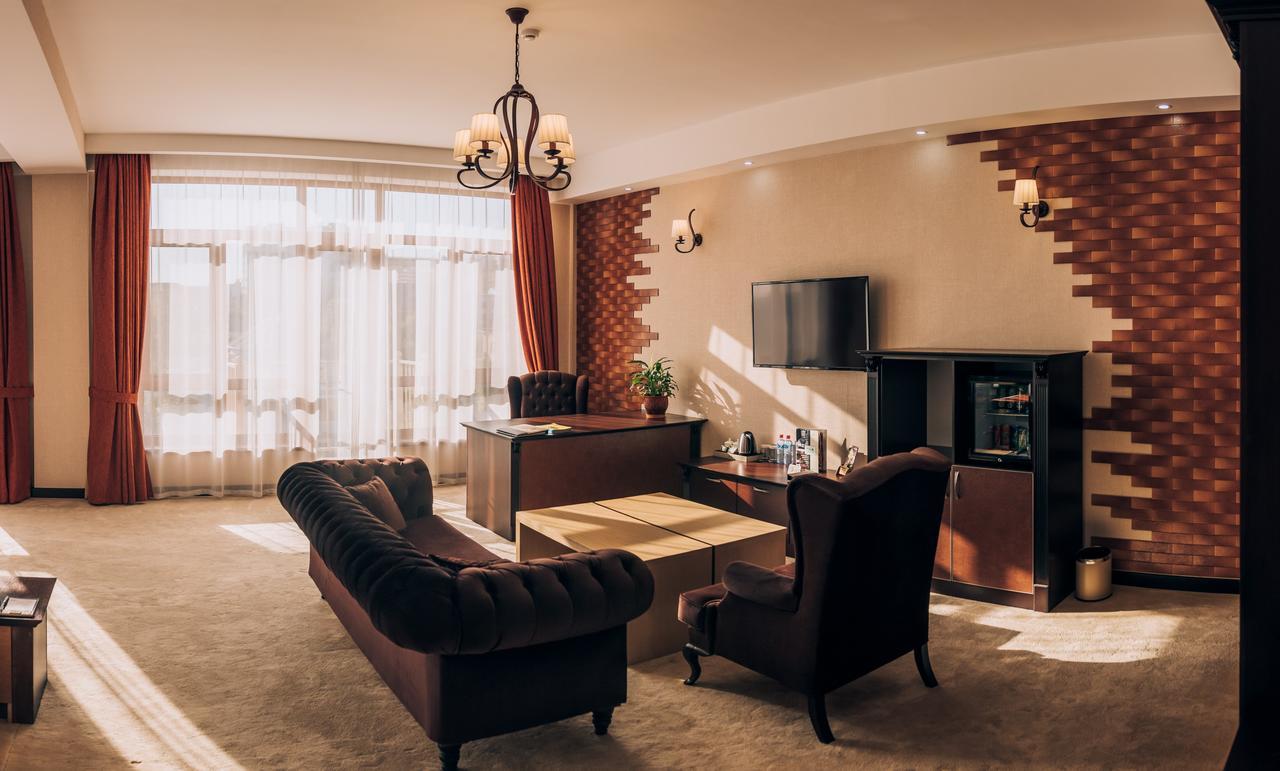 Megapolis Hotel Çimkent Dış mekan fotoğraf