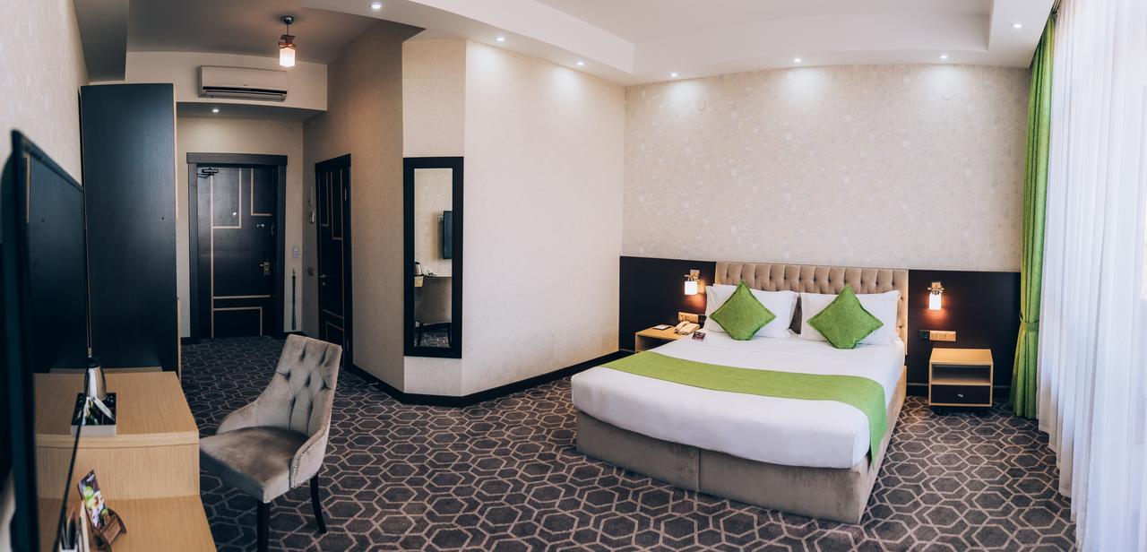 Megapolis Hotel Çimkent Dış mekan fotoğraf