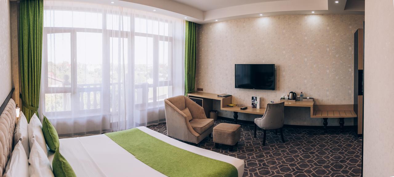 Megapolis Hotel Çimkent Dış mekan fotoğraf