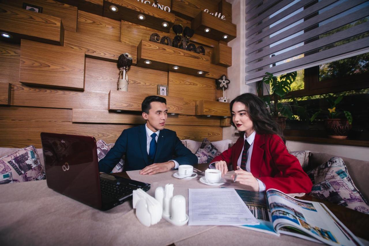 Megapolis Hotel Çimkent Dış mekan fotoğraf