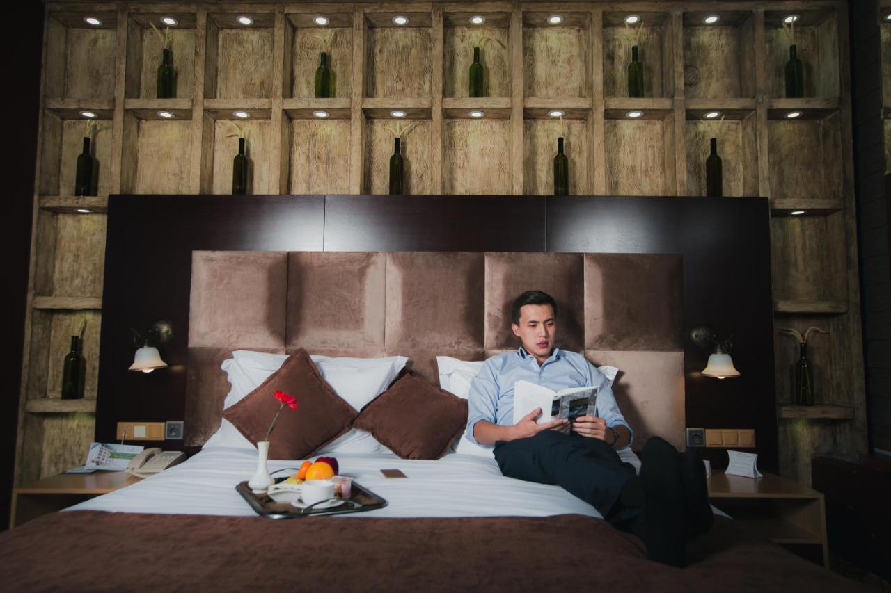 Megapolis Hotel Çimkent Dış mekan fotoğraf